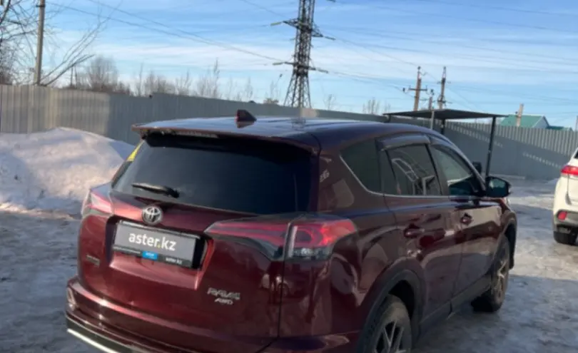 Toyota RAV4 2018 года за 12 500 000 тг. в Уральск фото 5