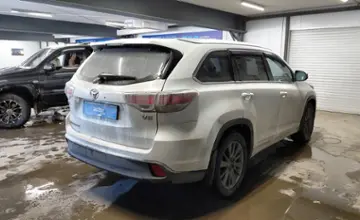 Toyota Highlander 2014 года за 16 000 000 тг. в Астана фото 3