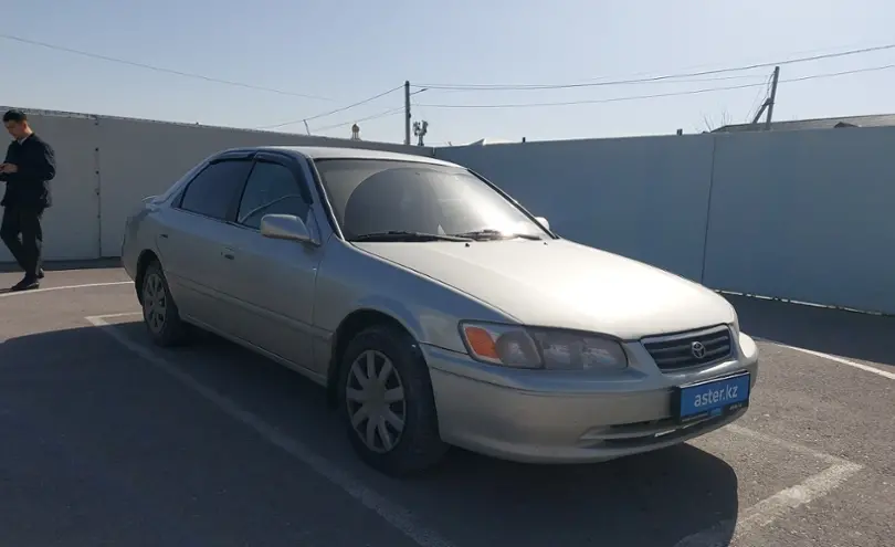 Toyota Camry 2000 года за 3 000 000 тг. в Шымкент фото 2