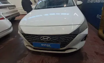 Hyundai Accent 2020 года за 7 500 000 тг. в Астана фото 2