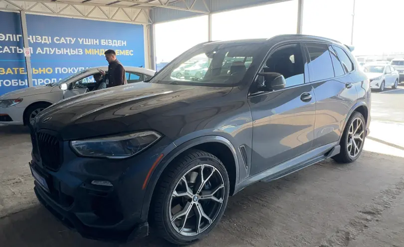 BMW X5 2019 года за 32 000 000 тг. в Алматы