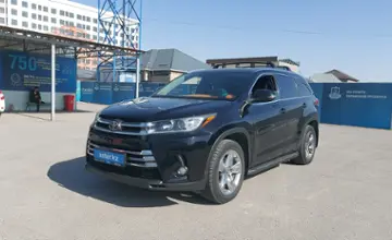 Toyota Highlander 2017 года за 15 500 000 тг. в Шымкент фото 1