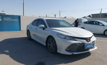 Toyota Camry 2018 года за 15 000 000 тг. в Шымкент фото 2