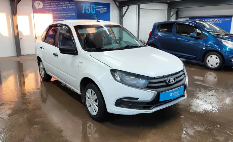 LADA (ВАЗ) Granta 2020 года за 3 600 000 тг. в Астана фото 2
