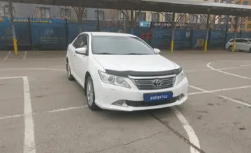 Toyota Camry 2014 года за 9 000 000 тг. в Алматы фото 2