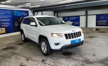 Jeep Cherokee 2015 года за 15 000 000 тг. в Астана фото 2