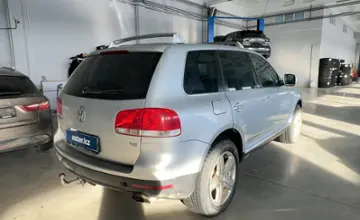 Volkswagen Touareg 2004 года за 4 000 000 тг. в Петропавловск