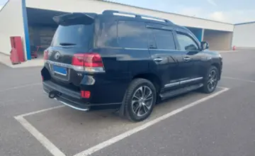 Toyota Land Cruiser 2021 года за 42 000 000 тг. в Шымкент