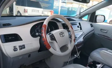 Toyota Sienna 2014 года за 13 500 000 тг. в Шымкент фото 5