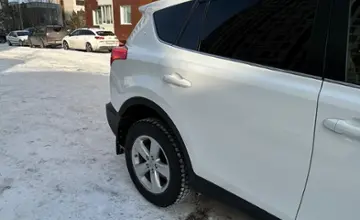 Toyota RAV4 2013 года за 10 300 000 тг. в Астана фото 4