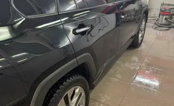 Toyota RAV4 2021 года за 14 300 000 тг. в Алматы