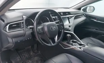 Toyota Camry 2018 года за 13 500 000 тг. в Шымкент фото 5