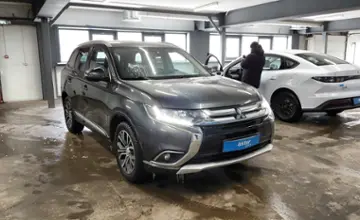 Mitsubishi Outlander 2016 года за 9 500 000 тг. в Астана фото 2