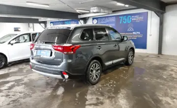 Mitsubishi Outlander 2016 года за 9 500 000 тг. в Астана фото 3