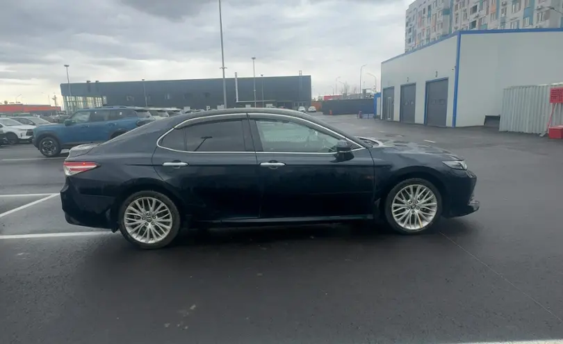 Toyota Camry 2018 года за 11 000 000 тг. в Алматы фото 4