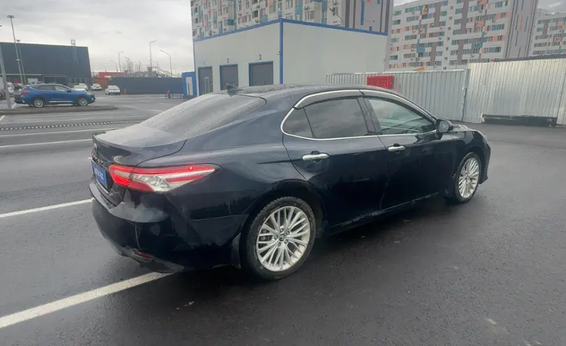 Toyota Camry 2018 года за 11 000 000 тг. в Алматы фото 5
