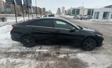Hyundai Elantra 2020 года за 9 000 000 тг. в Астана фото 4