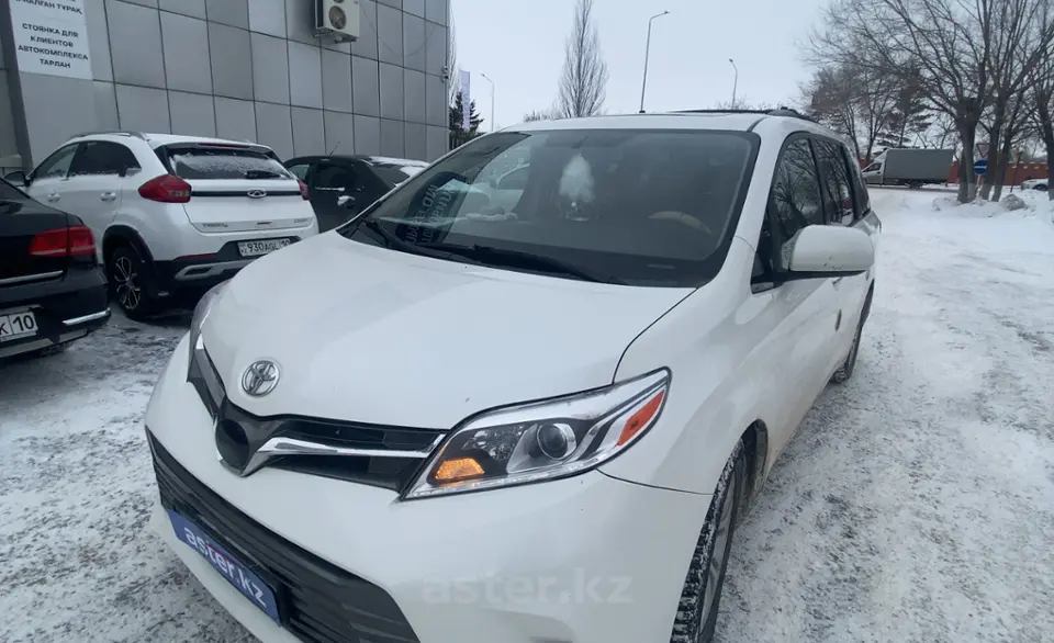 Toyota Sienna 2014 года за 14 000 000 тг. в Костанай
