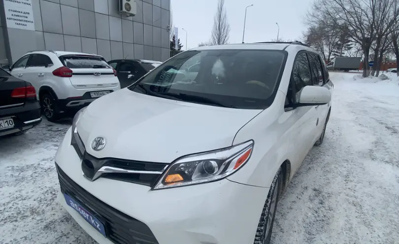 Toyota Sienna 2014 года за 14 000 000 тг. в Костанай
