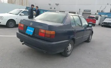 Volkswagen Vento 1994 года за 1 000 000 тг. в Шымкент фото 3
