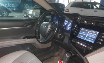 Toyota Camry 2019 года за 11 000 000 тг. в Алматы фото 5