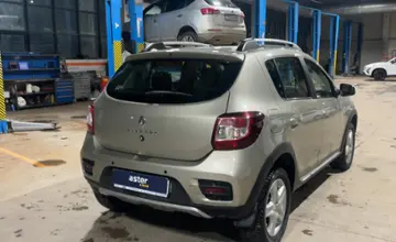 Renault Sandero 2017 года за 5 000 000 тг. в Караганда