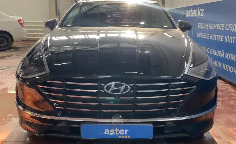 Hyundai Sonata 2020 года за 9 650 000 тг. в Астана фото 2