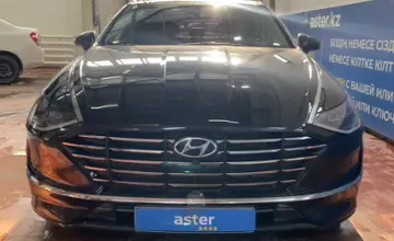 Hyundai Sonata 2020 года за 10 500 000 тг. в Астана фото 2