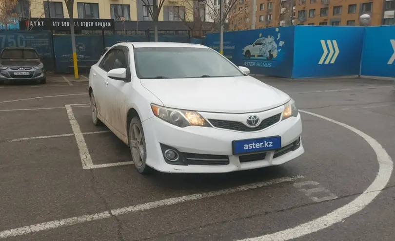 Toyota Camry 2014 года за 8 500 000 тг. в Алматы фото 2