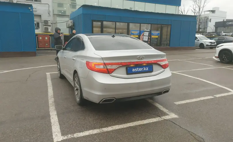 Hyundai Grandeur 2016 года за 9 500 000 тг. в Алматы фото 4