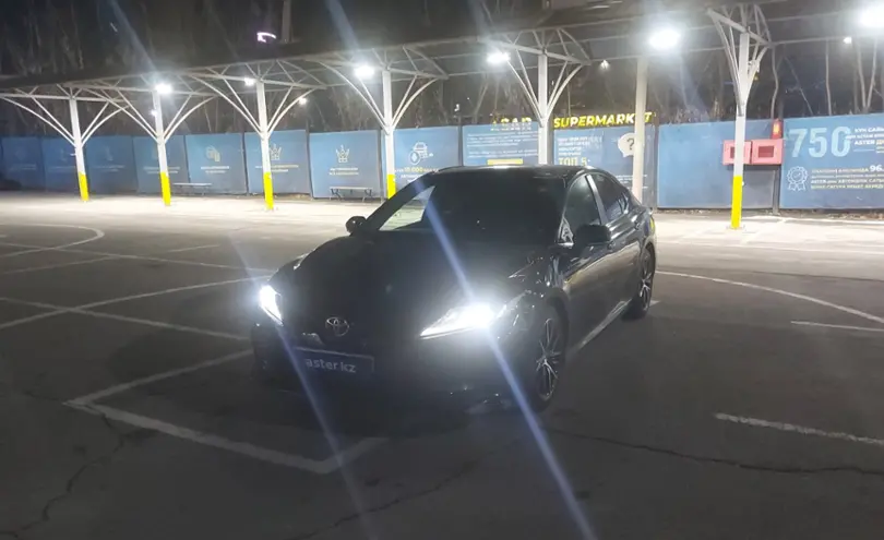 Toyota Camry 2018 года за 12 800 000 тг. в Алматы