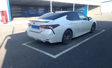 Toyota Camry 2022 года за 16 500 000 тг. в Шымкент