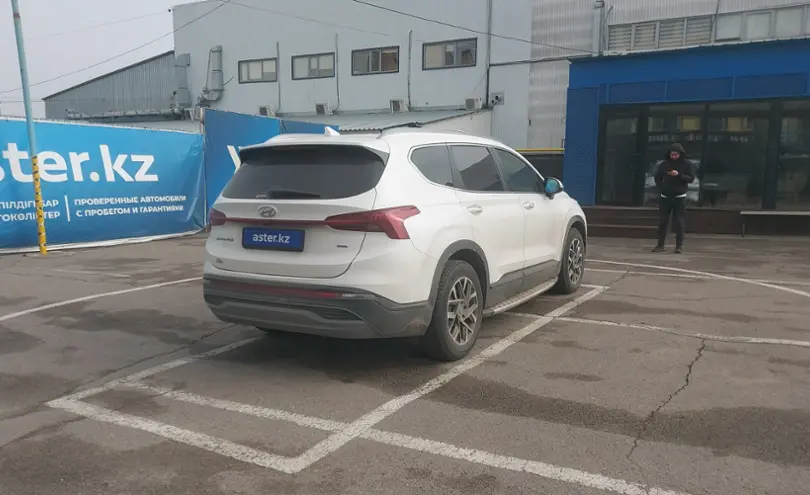 Hyundai Santa Fe 2021 года за 13 000 000 тг. в Алматы фото 3