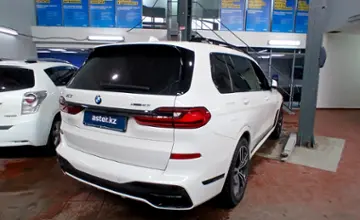 BMW X7 2019 года за 40 000 000 тг. в Астана