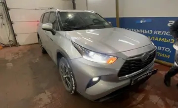Toyota Highlander 2021 года за 23 000 000 тг. в Астана фото 3