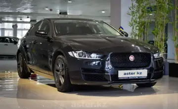 Jaguar XE 2017 года за 11 990 000 тг. в Алматы фото 4