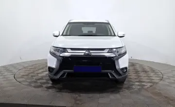 Mitsubishi Outlander 2018 года за 8 700 000 тг. в Астана фото 2