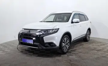 Mitsubishi Outlander 2018 года за 8 700 000 тг. в Астана фото 1