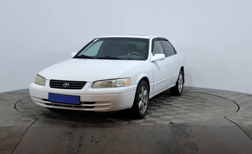 Toyota Camry 1999 года за 2 390 000 тг. в Астана