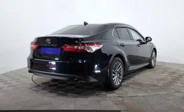 Toyota Camry 2019 года за 12 990 000 тг. в Астана