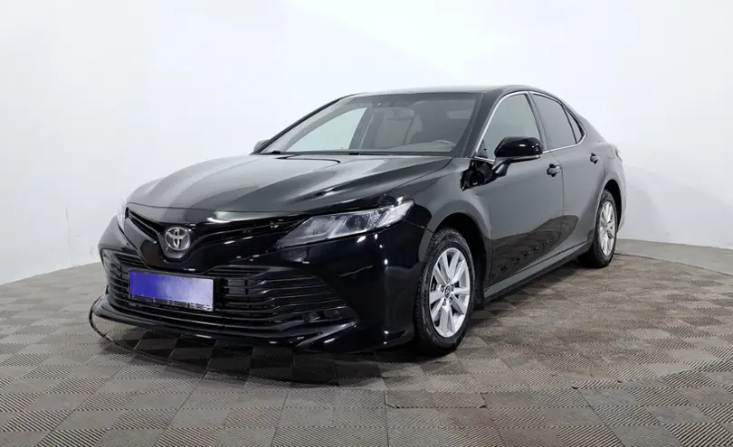 Toyota Camry 2019 года за 11 290 000 тг. в Астана