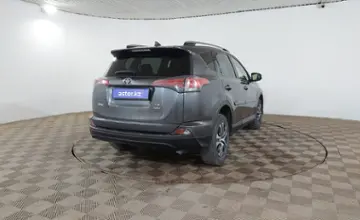 Toyota RAV4 2017 года за 9 790 000 тг. в Шымкент