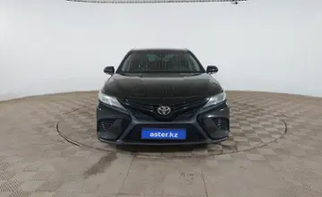 Toyota Camry 2019 года за 11 590 000 тг. в Шымкент фото 2