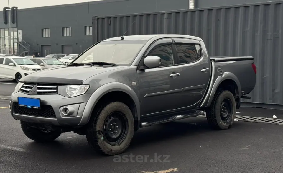2014 Mitsubishi L200
