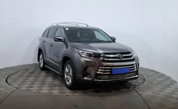 Toyota Highlander 2018 года за 21 700 000 тг. в Астана фото 3