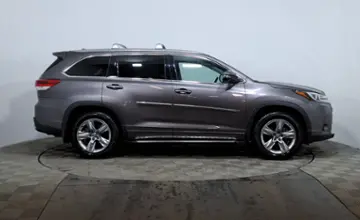 Toyota Highlander 2018 года за 20 700 000 тг. в Астана фото 4