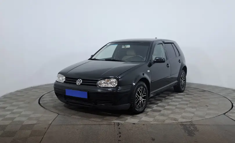 Volkswagen Golf 2003 года за 2 390 000 тг. в Астана