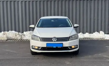 Volkswagen Passat 2014 года за 5 390 000 тг. в Алматы фото 2