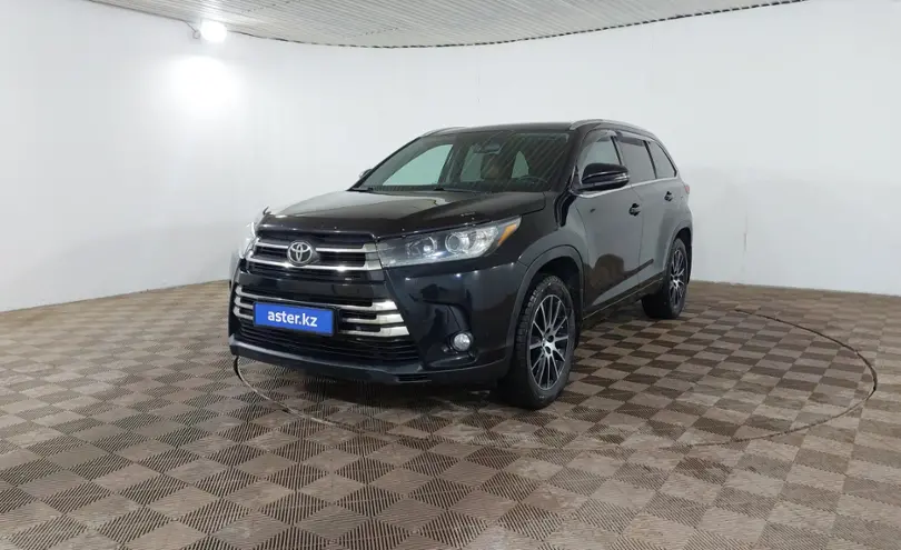 Toyota Highlander 2019 года за 17 990 000 тг. в Шымкент