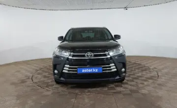 Toyota Highlander 2019 года за 17 990 000 тг. в Шымкент фото 2